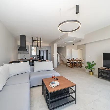 Assos Rockshore House